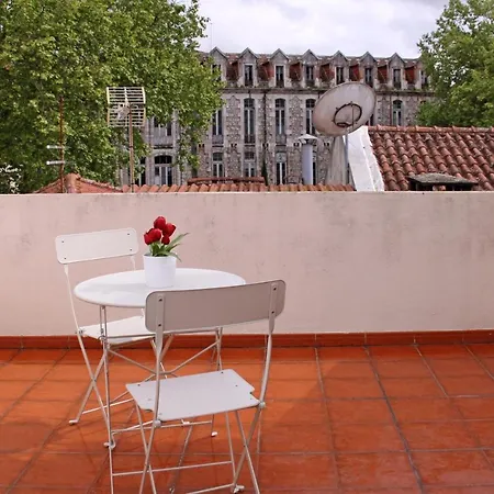Historic Center' House * קלדס דה ריינה