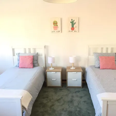 Historic Center' House דירה קלדס דה ריינה
